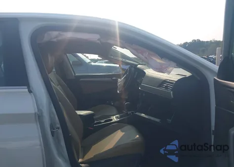 2019 Volkswagen Jetta 1.4T R-Line/1.4T S/1.4T Se из США, поврежденный, VIN 3VWC57BU5KM138444